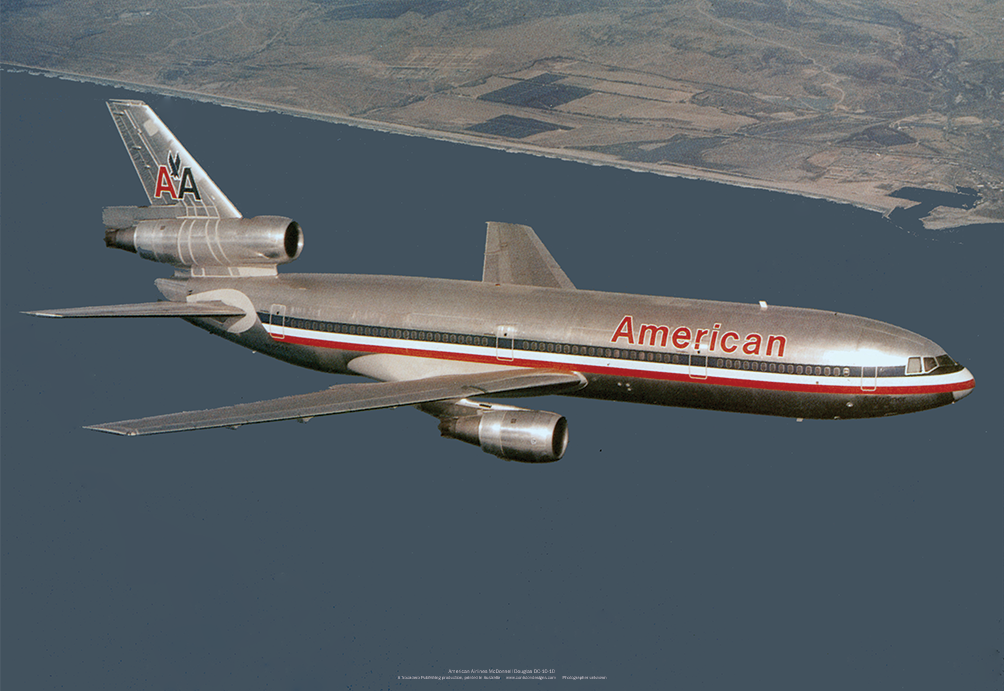American Airlines McDonnell Douglas DC-10-10 in flight